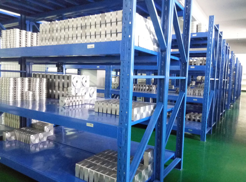 好色视频APP下载增压缸物料仓库间